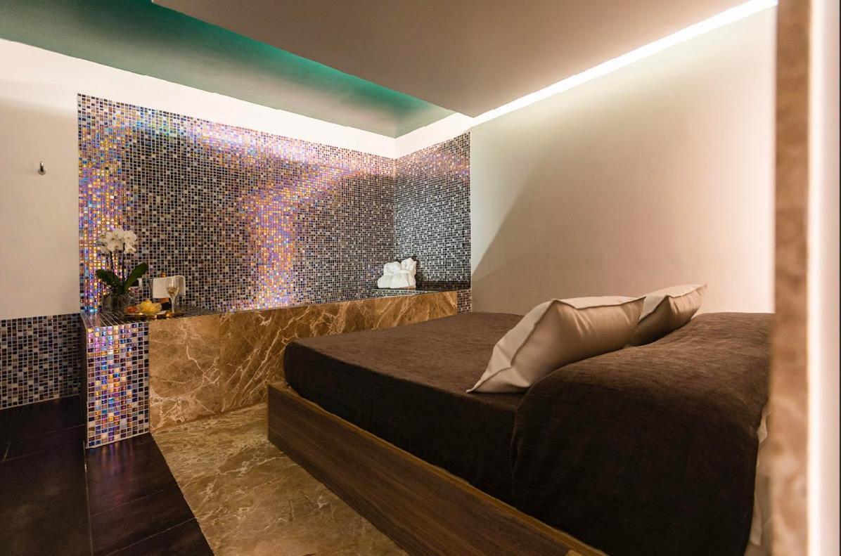 Hotel Tiro A Volo Pozzuoli Luaran gambar