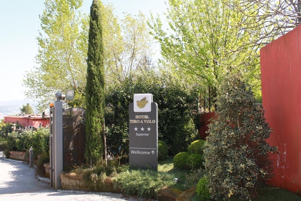 Hotel Tiro A Volo Pozzuoli Luaran gambar