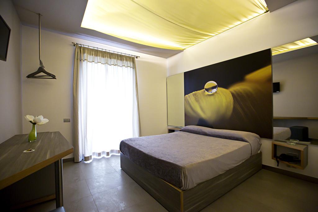 Hotel Tiro A Volo Pozzuoli Luaran gambar