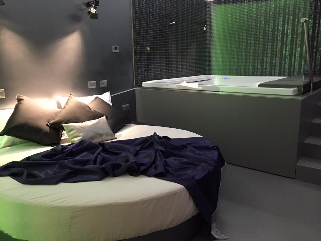 Hotel Tiro A Volo Pozzuoli Luaran gambar