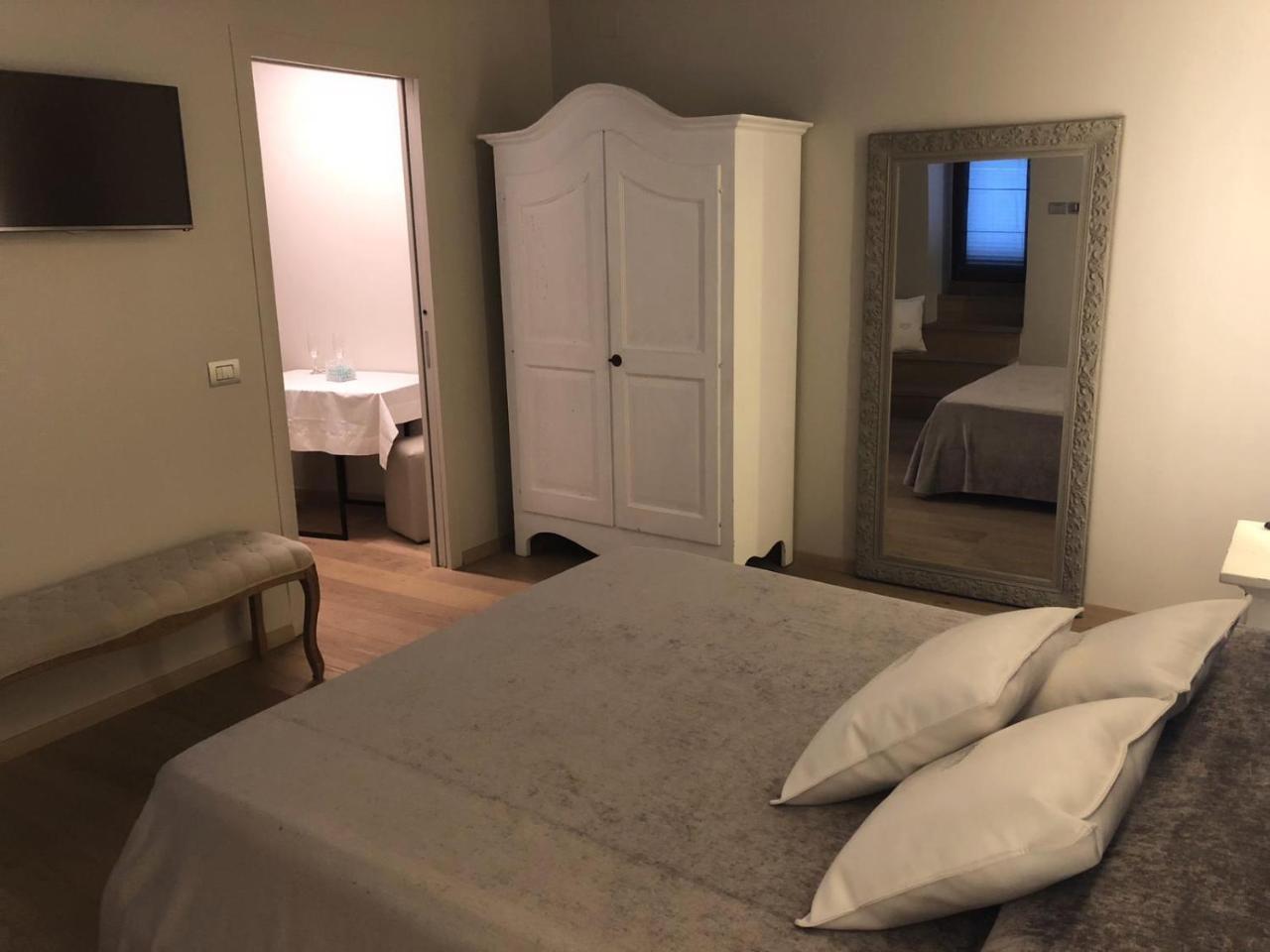 Hotel Tiro A Volo Pozzuoli Luaran gambar