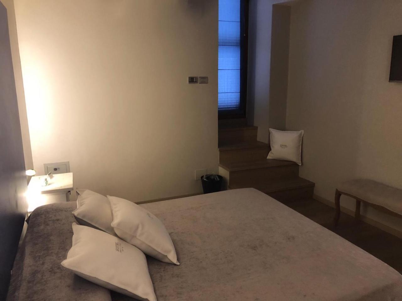 Hotel Tiro A Volo Pozzuoli Luaran gambar